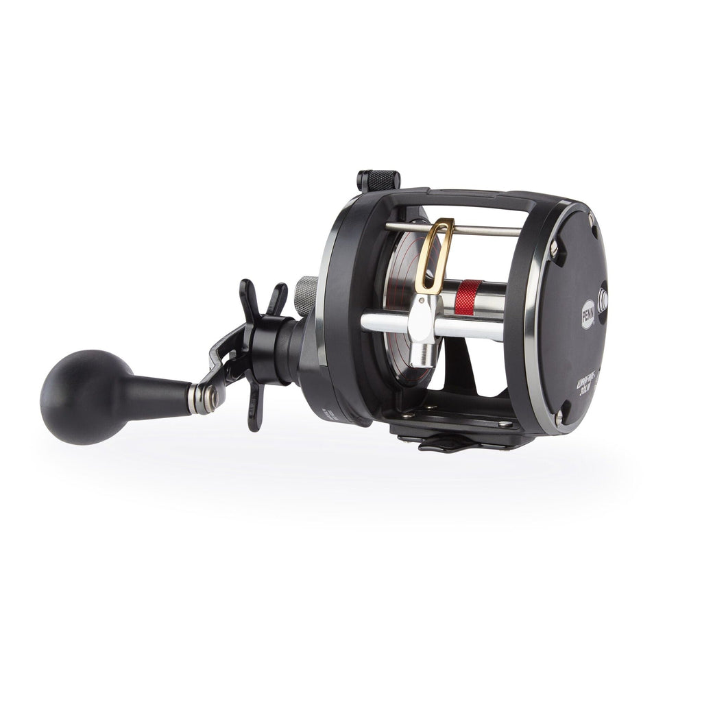 Warfare® Star Drag Level Wind Conventional Reel