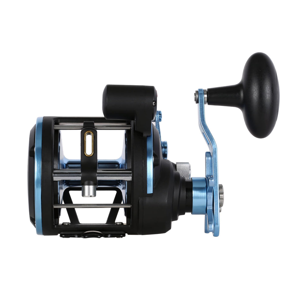 Warfare® II Level Wind Conventional Reel